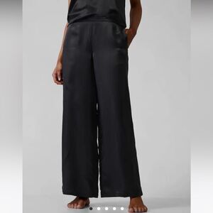 NWT New ATHLETA Calm Cool Pant Silky Lounge PJ Pajamas Pants Black Medium M